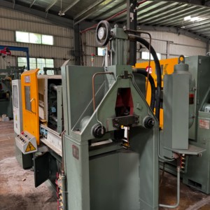 Machine de moulage sous pression à chambre chaude 88T en alliage de zinc à usage général, moteur contrôlé par PLC, entraînement motorisé 380V, haute productivité, sécurité - Product Image 2