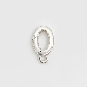 Colgante Personalizado de Plata 925 con Baño de Oro de 18K, Forma Ovalada, con Cierre de Presión y Anillo de Resorte Pequeño - Product Image 3