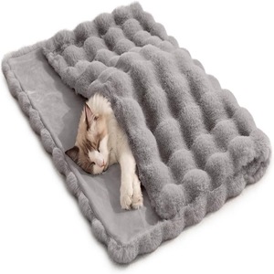 Couverture pour animaux de compagnie double face grise 21x18 pouces et 39x30 pouces en fausse fourrure douce et moelleuse pour chats et chiens, utilisation en intérieur - Product Image 3