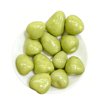 Matcha chocolade bedekte gevriesdroogde aardbeien knapperige fruit snoepjes rechtstreeks van de fabriek chocolade groothandel halal exotische snack