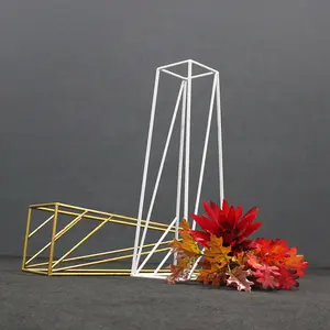 Centre de <span class=keywords><strong>table</strong></span> trapézoïdale en métal, stand floral, décoration pour mariage, 2019 - Product Image 1