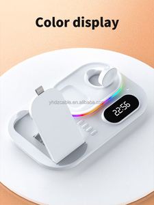 Station de charge sans fil haute vitesse 4-en-1 tendance avec horloge LED et socle pour iPhone, prise standard - Product Image 3