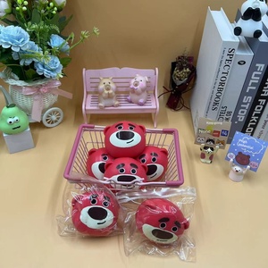 Jouet créatif anti-stress pour enfants en forme d'ours fraise, en TPR, sensation de boue, tête volumineuse, simulation de nourriture à presser lentement - Product Image 1