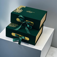 Boîte Cadeau Festive à Fermeture Magnétique avec Plaque Métallique, Boîte Souvenir en Flanelle et Doublure en Satin pour Souvenirs de Noël, Anniversaire ou Mariage