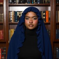 Vente en gros d'usine : Hijab en mousseline à volants, couleur unie élégante, pour femmes musulmanes, OEM ODM, logo personnalisé