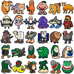 Hebillas de PVC con diseño de flores de dibujos animados clásicos para <span class=keywords><strong>zuecos</strong></span>; Accesorios decorativos DIY; Venta al por mayor de accesorios de PVC con temática de dibujos animados para calzado. - Product Image 3