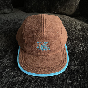 Gorra de béisbol de forro polar personalizada al por mayor con logo, gorra de 5 paneles para invierno, gorra cálida con forro polar para marcas de ropa al por mayor - Product Image 3