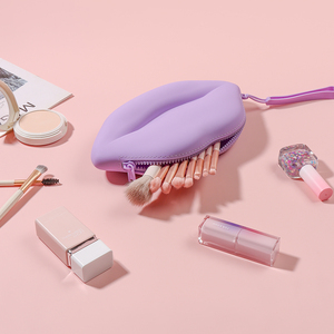 Fashion Lip Shape Silicone Makeup <strong>Bag</strong> Portable <strong>Travel</strong> Cosmetic <strong>Bag</strong> <strong>for</strong> <strong>Women</strong> Washable Zipper Closure Toiletry <strong>Bag</strong> - Product Image 3
