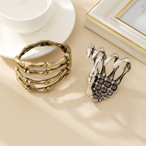 Gothique Squelette Os Manchette Bracelet Punk Sombre Crâne Fantôme Griffe Hommes Femmes Tendance Personnalité Hip-Hop Halloween <span class=keywords><strong>Bras</strong></span> Bracelet Poignets - Product Image 3