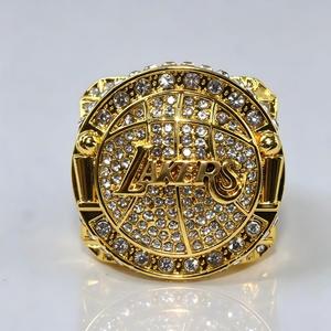 2010 para Los Angeles Lakers Championship Ring Kobe para hombres American Basketball Fashion Alloy Ring - Product Image 1