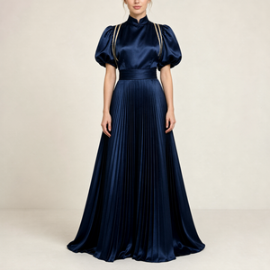 Elegante Vestido Largo de Fiesta Formal para Mujer, con Cuello Alto, Mangas Abullonadas, Satén Plisado y Detalles Dorados - Product Image 3