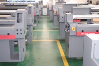 Impresora UV de Inyección de Tinta Digital Multifuncional MYJET de 1.8 pies (1.8 m) para Impresión de Películas Suaves de PVC y Letreros Publicitarios