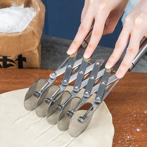 Coupeur de <span class=keywords><strong>pizza</strong></span> multifonctionnel à roues multiples Coupeur de beignets et de pâtisseries danoises en acier inoxydable Outil de cuisine pour champignons - Product Image 4