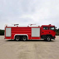 Camion pompier diesel Sinotruck HOWO 6x4 neuf, réservoir d'eau de 7001-10000L, transmission manuelle, 351-450 ch, Euro 5, Hubei Max