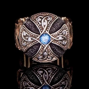 Anello Decorativo da Uomo Vintage Punk con Croce e Fiore - Product Image 2