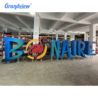 Lettres 3D géantes lumineuses sur mesure pour l'extérieur, lettres alphabétiques géantes autoportantes, enseignes lumineuses géantes à LED