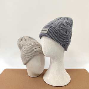 Nouveau design, bonnet en laine mérinos de haute qualité, tricoté épais, pour femme, style décontracté et tendance - Product Image 1