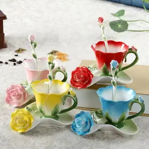 3D 로즈 디자인 세라믹 손으로 만든 컬렉션 도자기 커피 차 컵 세트 접시와 숟가락