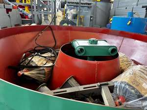 <span class=keywords><strong>Mercury</strong></span> 1200B Nassmahlwerk Goldkugelmühle 0,8-1,2 T/H AC-Motor ISO9001 CE-Zertifiziert Hohe Effizienz mit Getriebe - Product Image 3