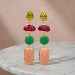 Boucles d'oreilles en laiton faites à la main avec pierres précieuses, boucles d'oreilles classiques Huggie, design géométrique, mode féminine - Product Image 3