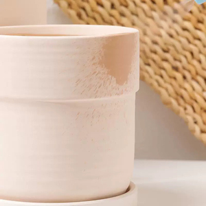 Nouveau <span class=keywords><strong>design</strong></span> <span class=keywords><strong>de</strong></span> pots <span class=keywords><strong>de</strong></span> plantes succulentes décoratifs <span class=keywords><strong>de</strong></span> jardin moderne pour la décoration intérieure <span class=keywords><strong>de</strong></span> la maison <span class=keywords><strong>Pot</strong></span> en terre cuite blanche Pots <span class=keywords><strong>de</strong></span> fleurs en céramique - Product Image 4