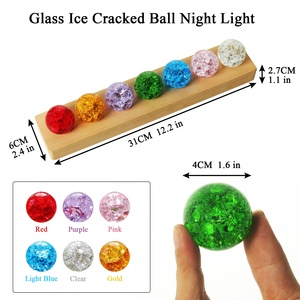 Veilleuse boule sphère fissurée en <span class=keywords><strong>verre</strong></span> de 7 couleurs avec base en bois LED 40mm - Product Image 2
