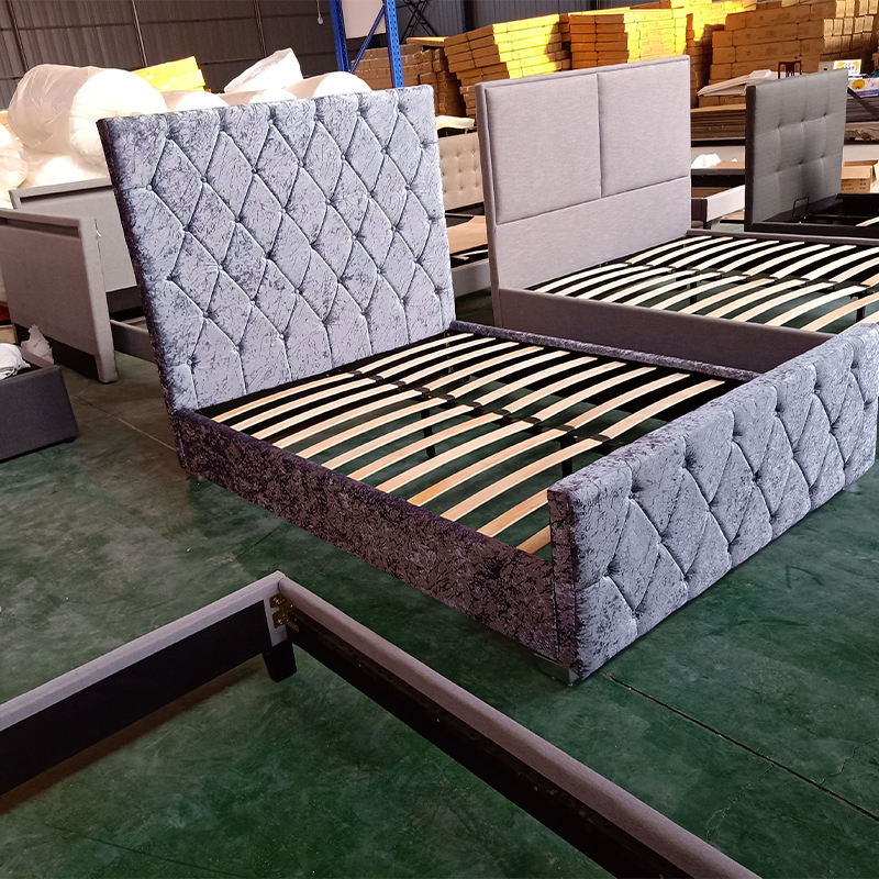 สีเทาเข้ม