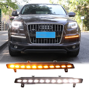 Feux de jour à LED pour <span class=keywords><strong>Audi</strong></span> <span class=keywords><strong>Q7</strong></span> modèle restylé 2010 - 2015, feux antibrouillard avant DRL avec <span class=keywords><strong>clignotant</strong></span> <span class=keywords><strong>dynamique</strong></span> ambre - Product Image 1