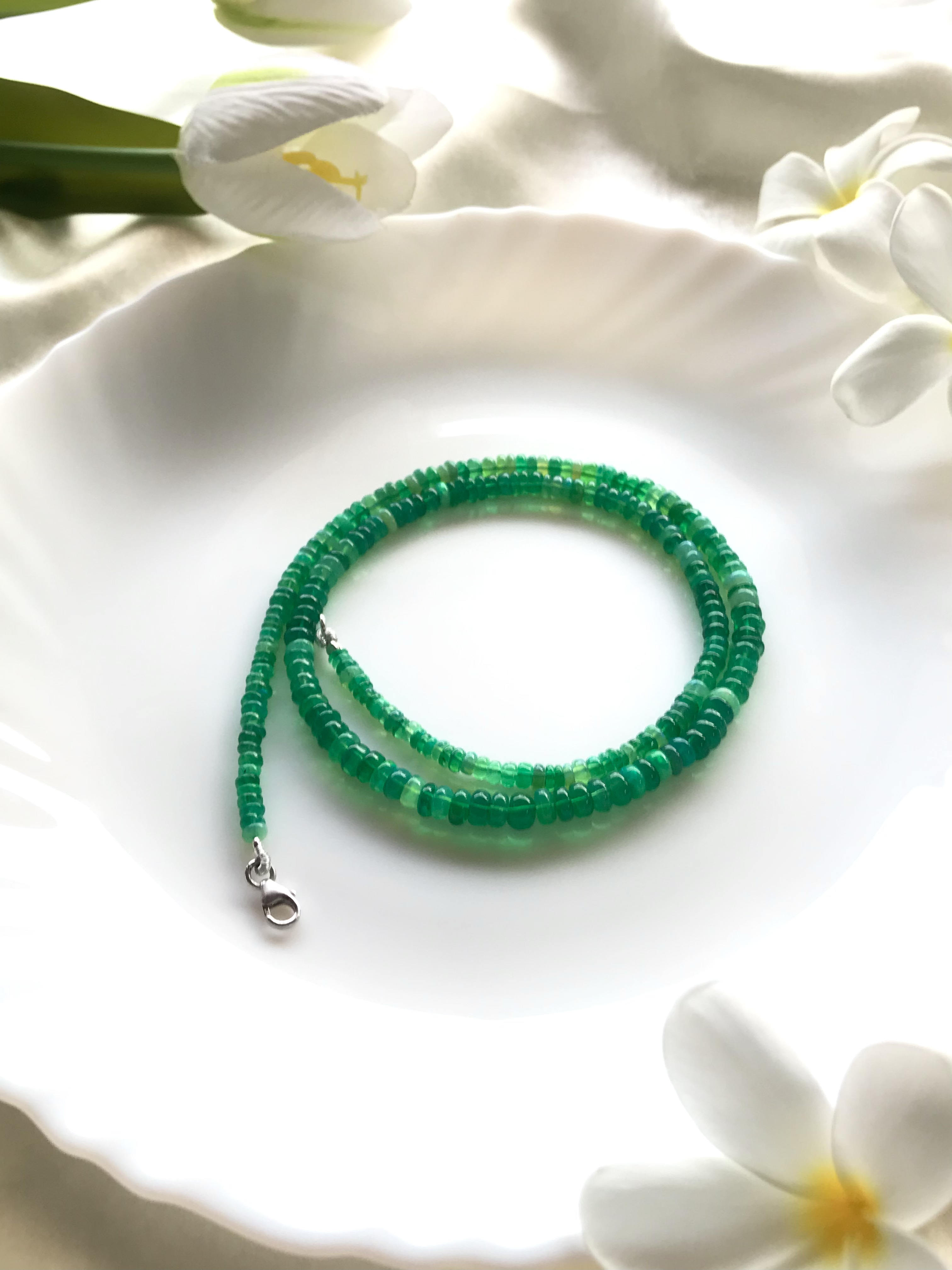 สีเขียว