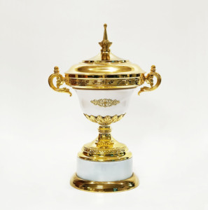 Trofeos y medallas chapados Nueva llegada Venta directa de fábrica Popular <span class=keywords><strong>Premier</strong></span> <span class=keywords><strong>Trofeo</strong></span> Lujoso Calidad <span class=keywords><strong>Trofeo</strong></span> único Premio personalizado - Product Image 1