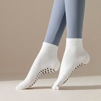 Chaussettes de Pilates de danse de ballet pour femmes Grip 5 Toes Chaussettes de yoga antidérapantes