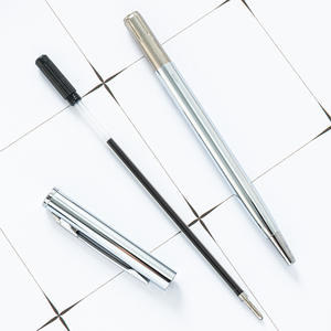 Vente chaude de haute qualité en or rose stylo à bille torsadé en métal logo personnalisé mince stylo hôtel de luxe - Product Image 5