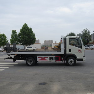 Camion de dépannage HOWO 3 tonnes avec plateau inclinable, lit coulissant hydraulique et planche d'extension arrière pliable pour l'<span class=keywords><strong>assistance</strong></span> au remorquage de voitures en ville - Product Image 1