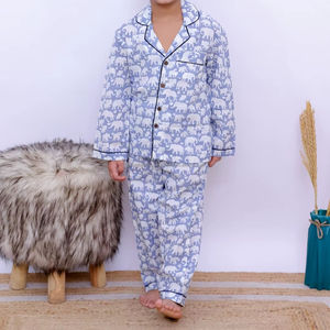 Conjuntos de pijamas de franela de algodón para niños, pantalones largos blancos, ropa de casa con patrón de dibujos animados para niños, ropa cálida FOB al por menor al por mayor para - Product Image 1