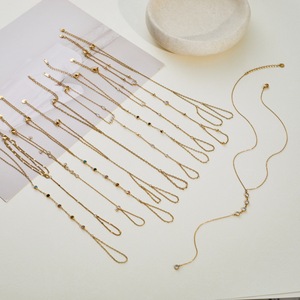 Fashionable and exquisite personalized inlay jewelry chain, simple and versatile zirconia finger bracelet wholesale. - Product Image 1