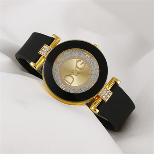Marchi di moda da donna orologi In bianco e <span class=keywords><strong>nero</strong></span> semplicità <span class=keywords><strong>orologio</strong></span> al quarzo per studenti <span class=keywords><strong>orologio</strong></span> <span class=keywords><strong>sportivo</strong></span> con cinturino In silicone <span class=keywords><strong>orologio</strong></span> regalo In Stock - Product Image 3