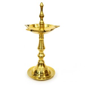 Lámpara de aceite decorativa de latón Kerala Jyot Diya, tradicional del sur de la India, hecha a mano, diseño alto y centralizado, para Pooja, Aarti, templo, hogar, Diwali - Product Image 3