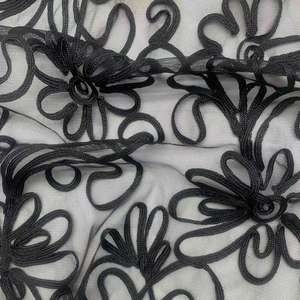Fábrica 100% poliéster 3D cinta bordada Floral tul Malla tela encaje agradable a la piel nuevo diseño para vestido y decoración - Product Image 1