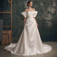 Robe de mariée plissée en satin sans bretelles avec dentelle, manches courtes, froncée, coupe trapèze, mini, traîne chapelle, couleur et taille personnalisables, design dos nu
