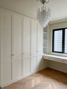 Meubles de chambre à coucher minimalistes en bois de style français, armoire sur mesure avec portes en verre, armoire de rangement pour vêtements d'hôtel - Product Image 5