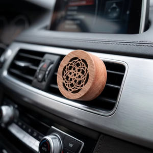 56H Desain Ukiran Modern untuk Rumah dan Mobil, Diffuser Minyak Esensial Kayu Walnut Hitam dengan Klip Ventilasi Penguapan Alami - Product Image 3