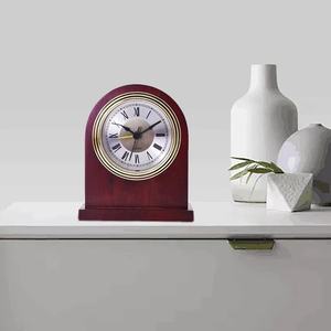 Vente en gros transfrontalier e-commerce vente à chaud horloge <span class=keywords><strong>de</strong></span> bureau nouveau produit <span class=keywords><strong>haut</strong></span> <span class=keywords><strong>de</strong></span> <span class=keywords><strong>gamme</strong></span> hôtel en bois massif réveil salon décoration petit <span class=keywords><strong>De</strong></span> personnalisé - Product Image 2