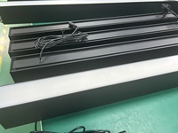 Suspension LED architecturale W50xH75mm, profilé aluminium, connectable, puissance et couleur de lumière personnalisables, grande suspension dimmable