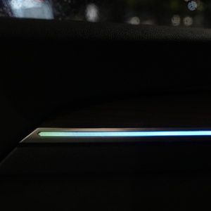 ไฟแอมเบียนท์ในรถยนต์ LED สว่างพิเศษสำหรับรถพวงมาลัยขวา พร้อมแหล่งกำเนิดแสง 18 จุด และเอฟเฟกต์ไล่เฉดสีเพื่อความรู้สึกหรูหราภายในรถ - Product Image 2