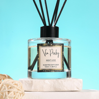 Diffuseur de parfum Via Pinky 100ml noir mat, parfum Rose et Baies, aromathérapie pour la maison avec emballage
