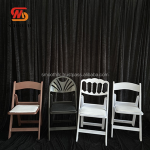 Chaise pliable en résine plastique blanche avec coussin en PU pour événements extérieurs et décorations de mariage - Product Image 6