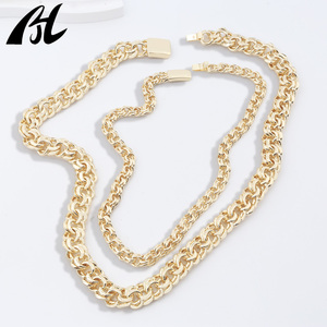 Collar Cubano de Alta Calidad de 8-15 mm Estilo Hip-Hop Chapado en Oro de 14 y 18K con Cadena Fígaro Pura Hecha de Cobre - Product Image 3