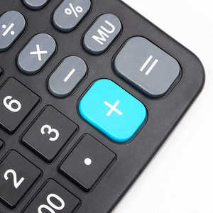 Calculatrice ordinaire en plastique noir, alimentée par piles, pour étudiants et usage de bureau - Product Image 3