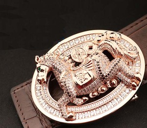 Hebilla de acero inoxidable para cinturón, hebilla ovalada de lujo con logotipo de caballo en relieve 3D, diamantes de imitación, cristal occidental, 4,0 cm de ancho interior - Product Image 1