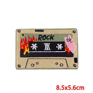 Nouvelle conception de patch thermocollant Girl Power Punk pour la décoration des vêtements et des sacs - Product Image 4